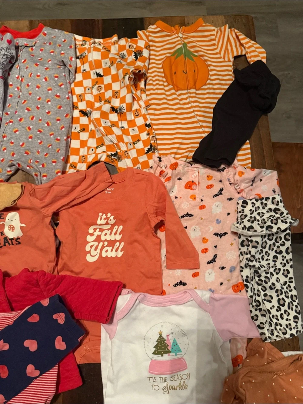 Huge 0-3 baby girls clothing lot!